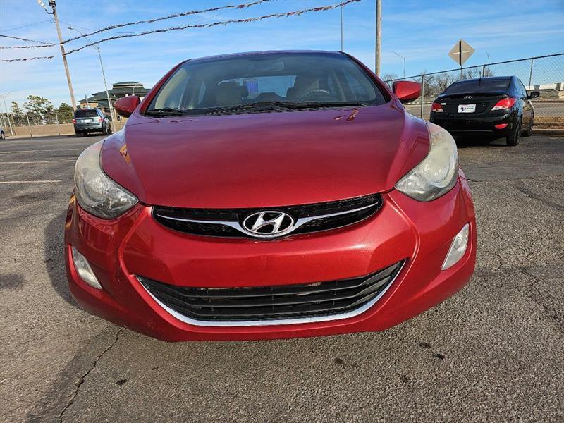 Hyundai Elantra  2013