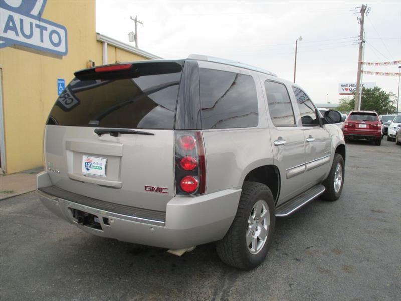 GMC Yukon Denali AWD 2007 GMC Yukon Denali AWD 2007