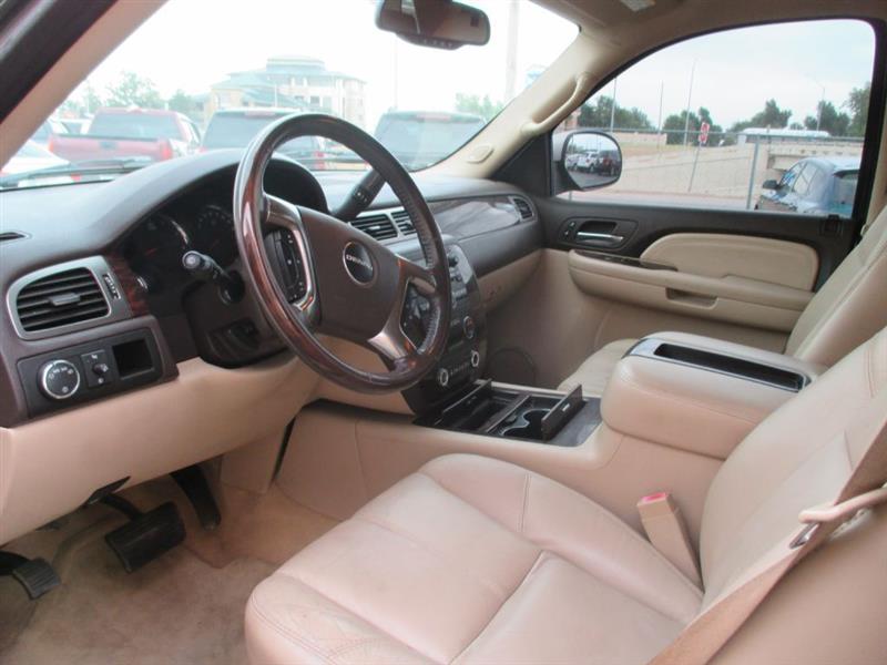 GMC Yukon Denali AWD 2007 GMC Yukon Denali AWD 2007