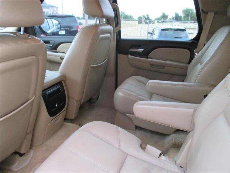 GMC Yukon Denali AWD 2007 GMC Yukon Denali AWD 2007