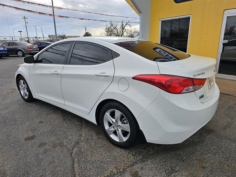 Hyundai Elantra  2013 Hyundai Elantra  2013