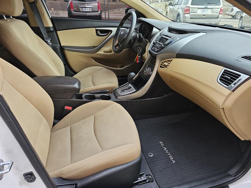 Hyundai Elantra  2013 Hyundai Elantra  2013