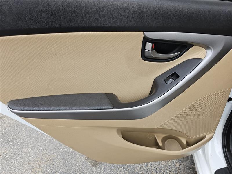 Hyundai Elantra  2013 Hyundai Elantra  2013