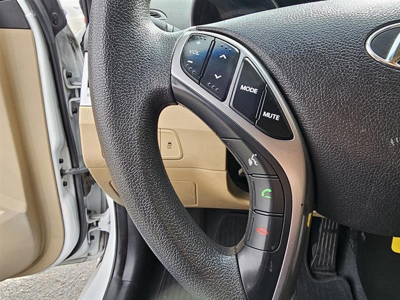 Hyundai Elantra  2013 Hyundai Elantra  2013