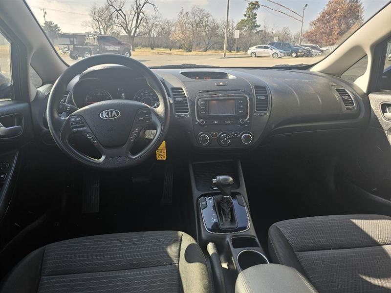 Kia Forte LX 6A 2017