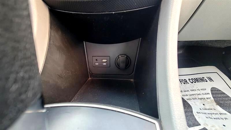 Hyundai Accent SE 4-Door 6A 2016