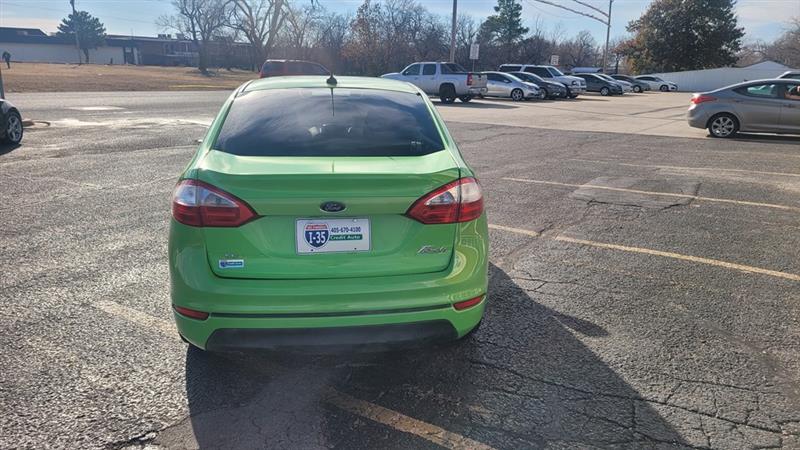 Ford Fiesta SE Sedan 2014