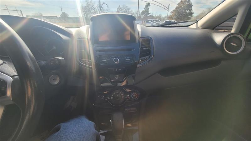 Ford Fiesta SE Sedan 2014