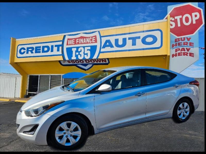 Hyundai Elantra SE 6AT 2015