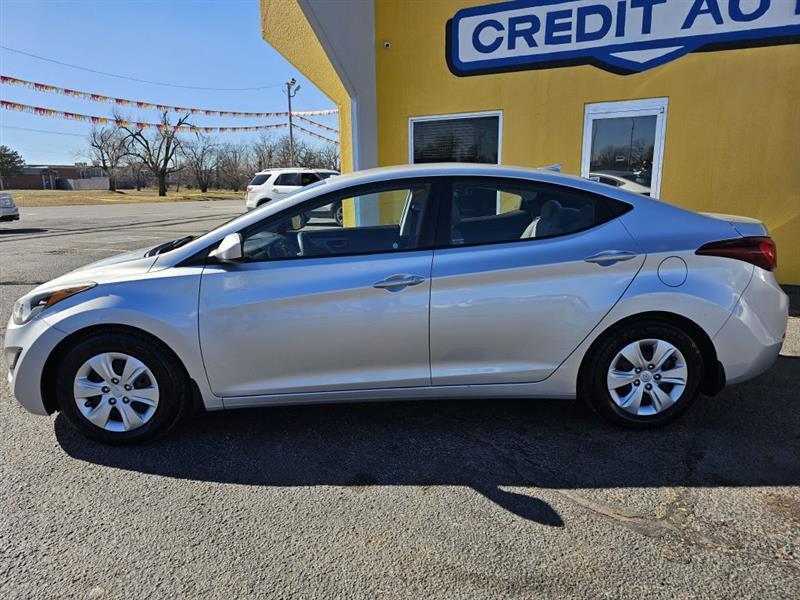 Hyundai Elantra  2015
