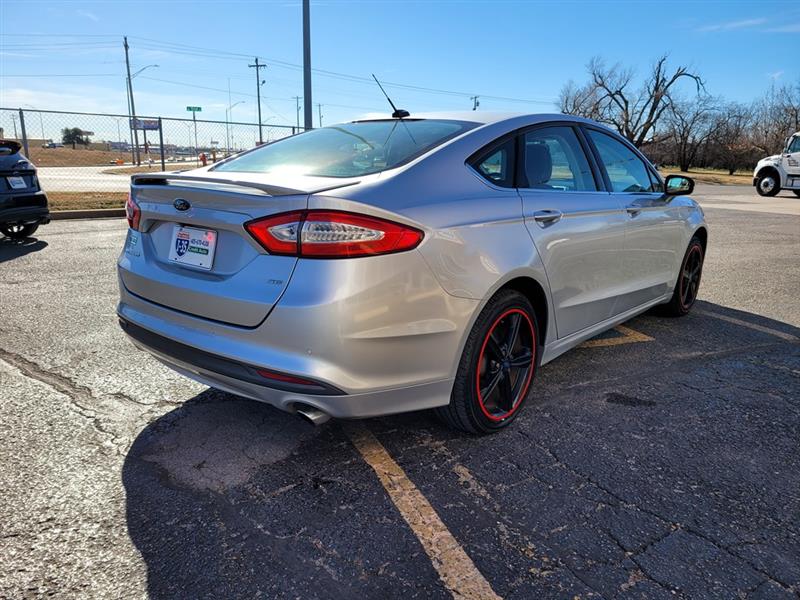 Ford Fusion  2016