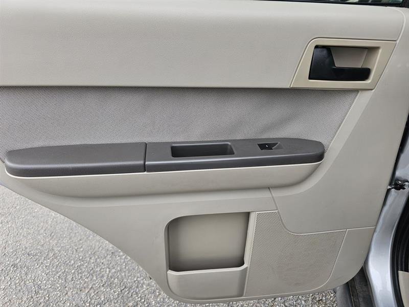 Ford Escape XLS FWD 2012