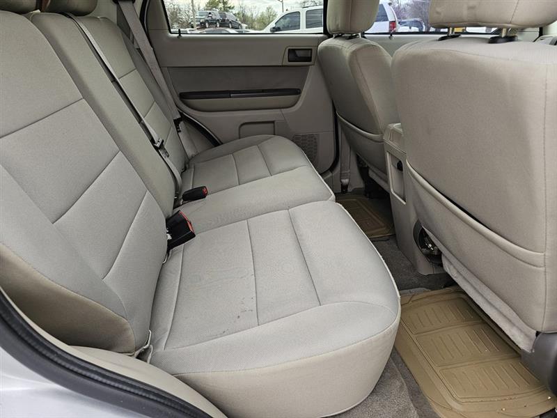 Ford Escape XLS FWD 2012