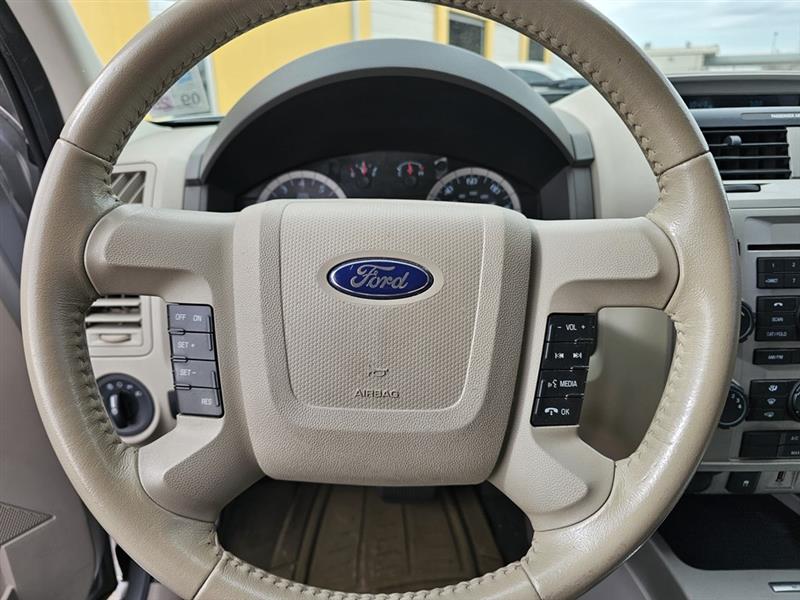 Ford Escape XLS FWD 2012