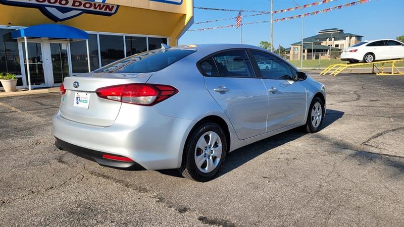 Kia Forte LX 6A 2017