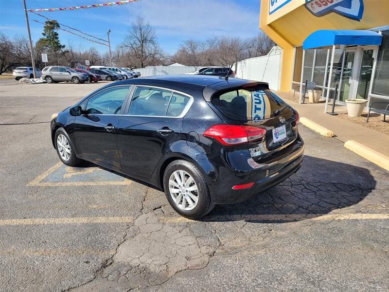 Kia Forte 5-Door  2014