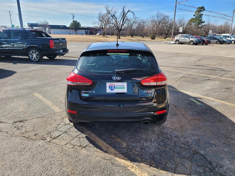 Kia Forte 5-Door  2014