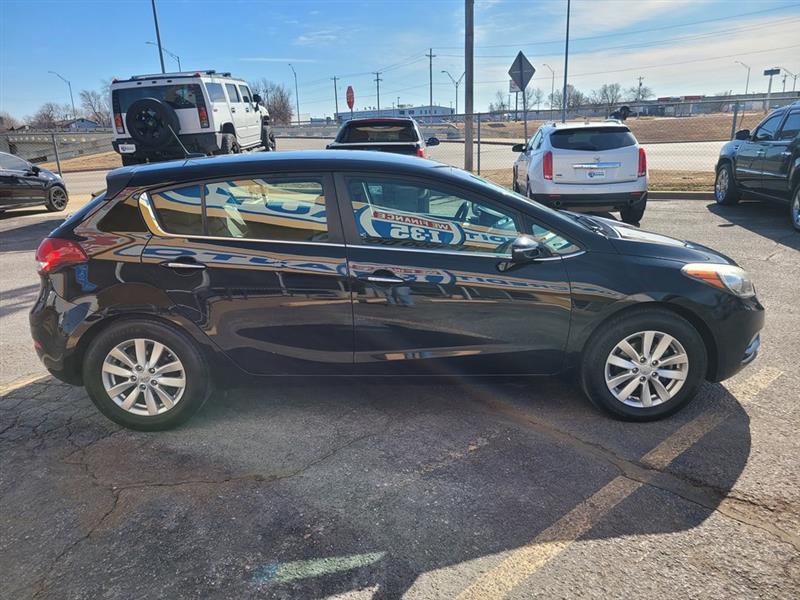 Kia Forte 5-Door  2014