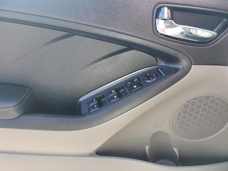 Kia Forte 5-Door  2014