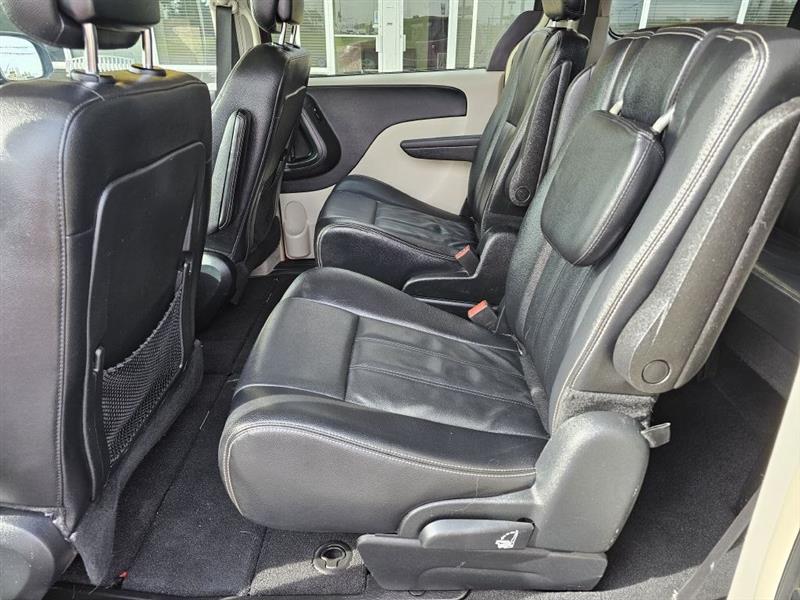 Chrysler Town & Country Touring 2014