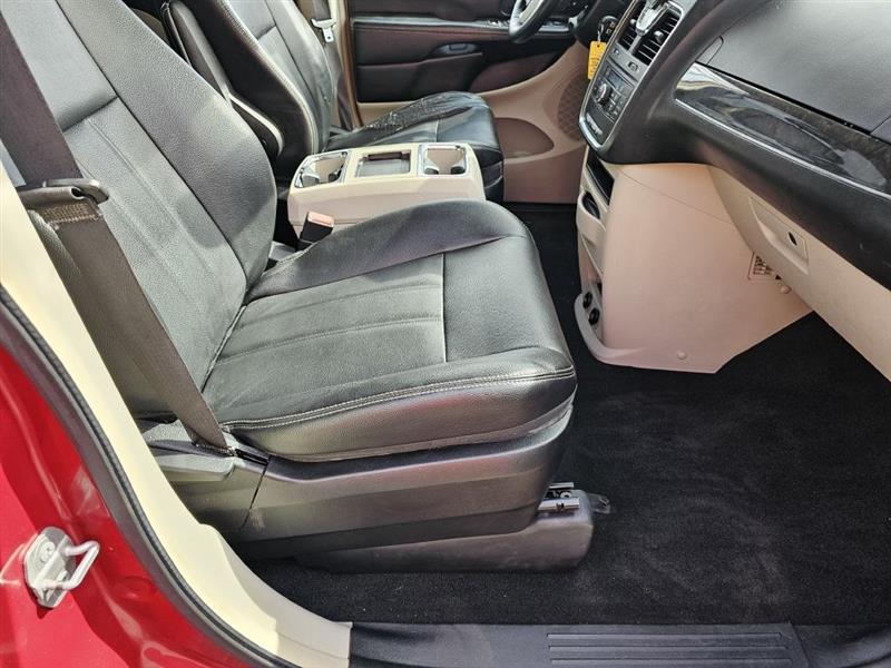 Chrysler Town & Country Touring 2014