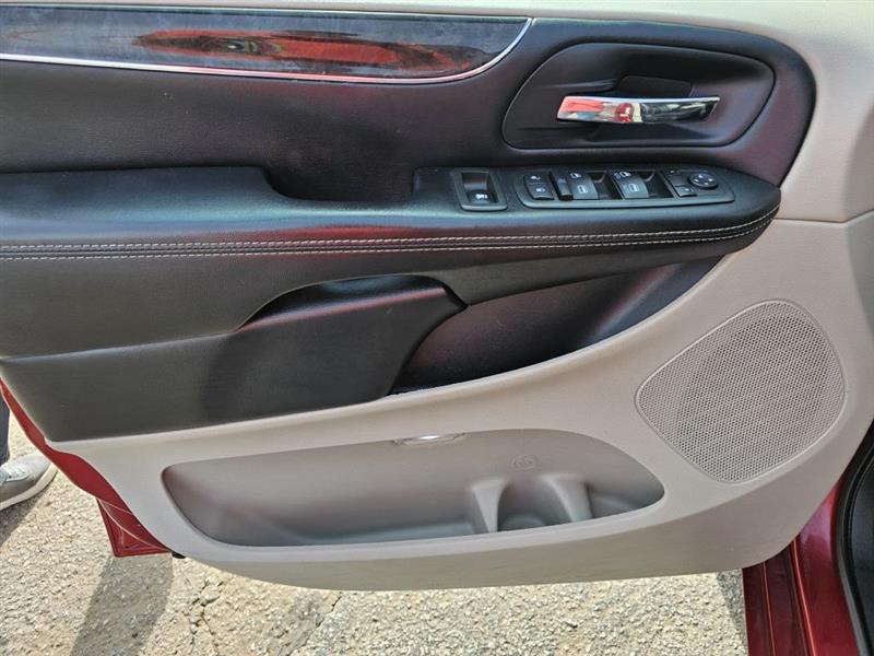 Chrysler Town & Country Touring 2014