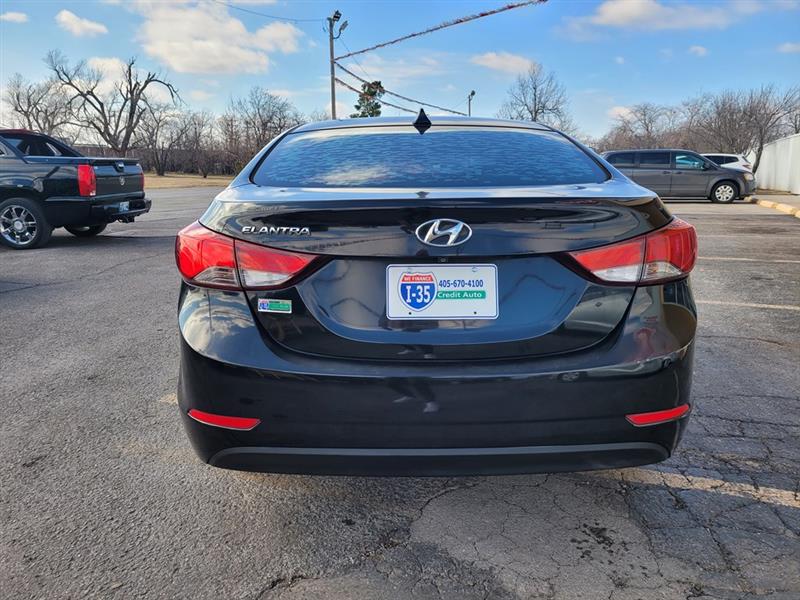 Hyundai Elantra  2016