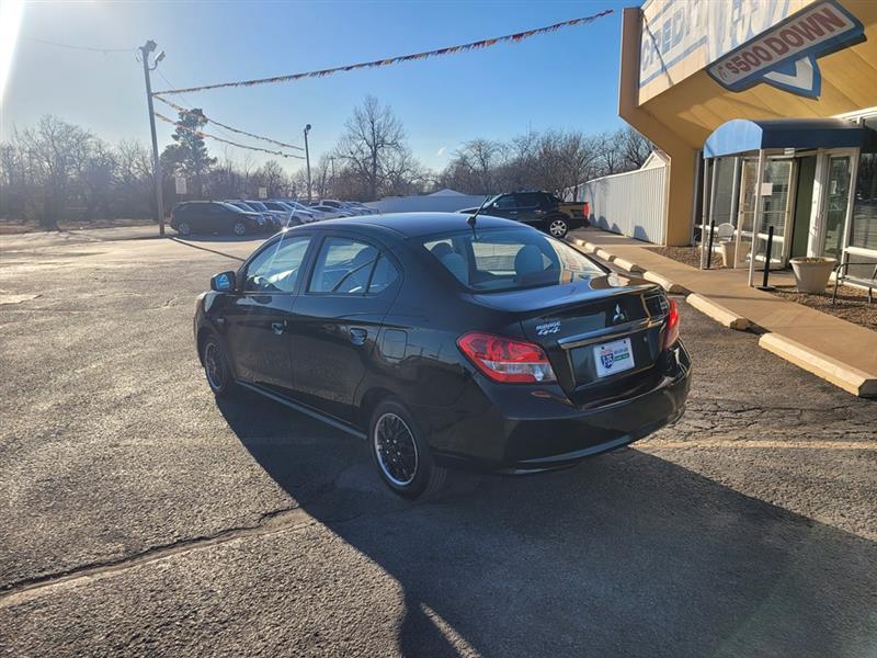 Mitsubishi Mirage G4 ES 5M 2020