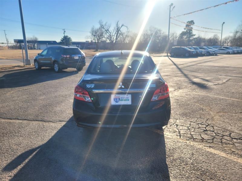 Mitsubishi Mirage G4 ES 5M 2020