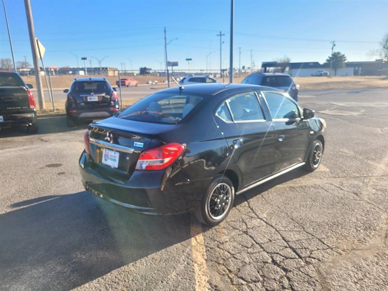 Mitsubishi Mirage G4 ES 5M 2020