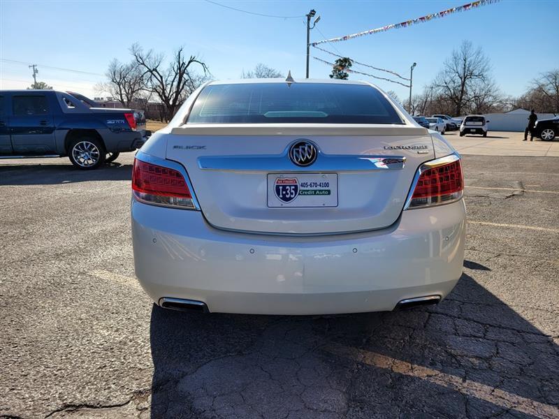 Buick LaCrosse  2011