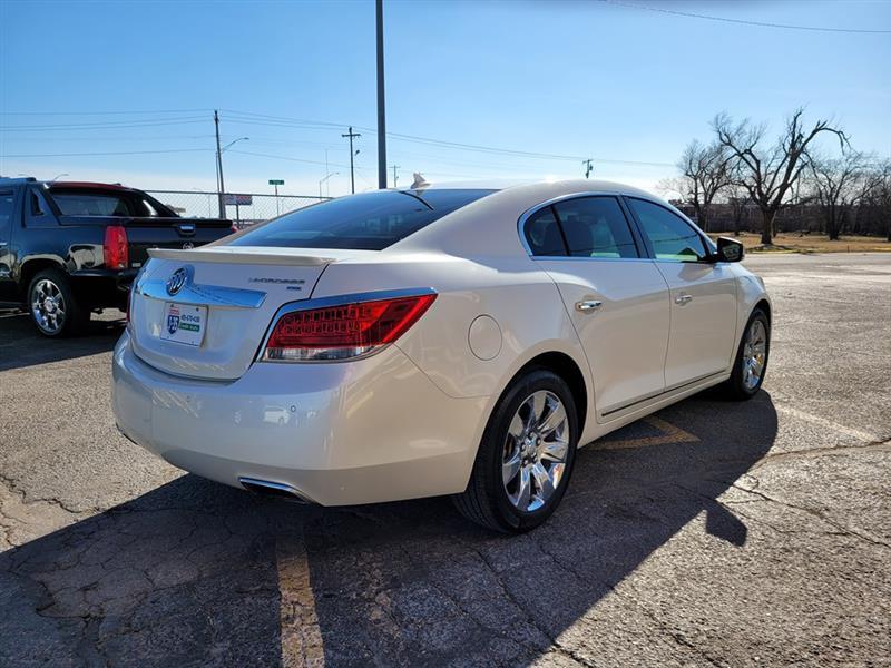 Buick LaCrosse  2011