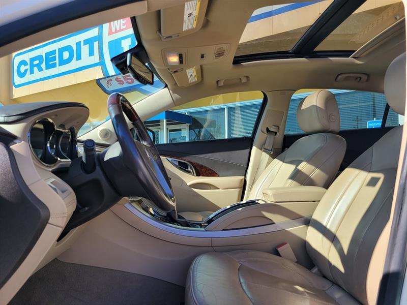Buick LaCrosse  2011