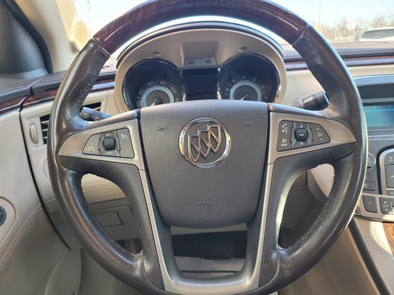 Buick LaCrosse  2011