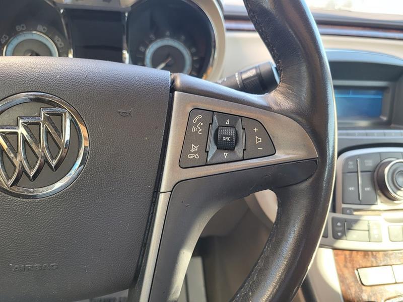 Buick LaCrosse  2011