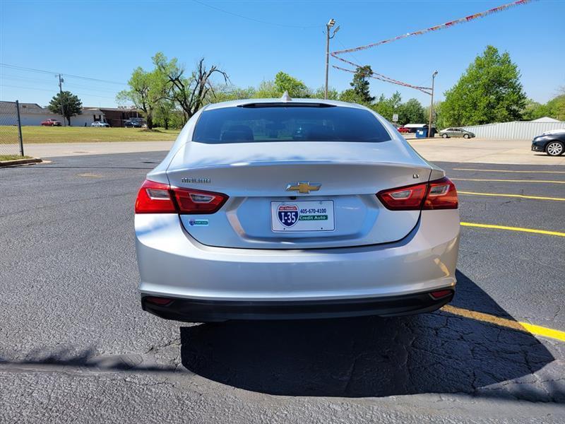 Chevrolet Malibu  2016
