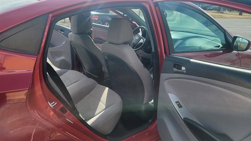 Hyundai Accent GLS 4-Door 2014