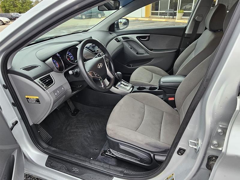 Hyundai Elantra GLS M/T 2013