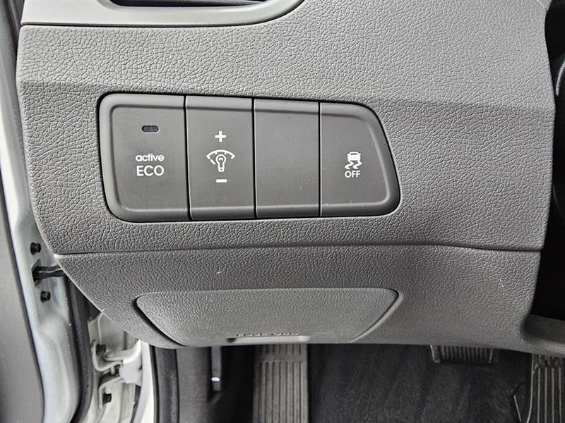 Hyundai Elantra GLS M/T 2013