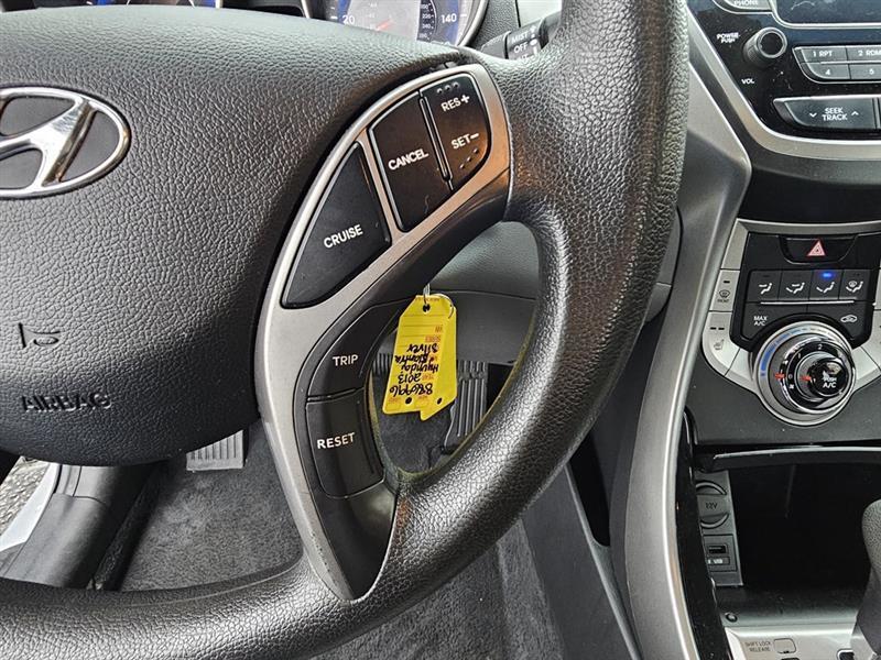 Hyundai Elantra GLS M/T 2013