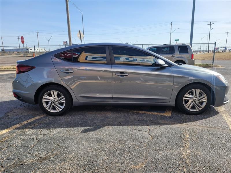 Hyundai Elantra Limited 2019