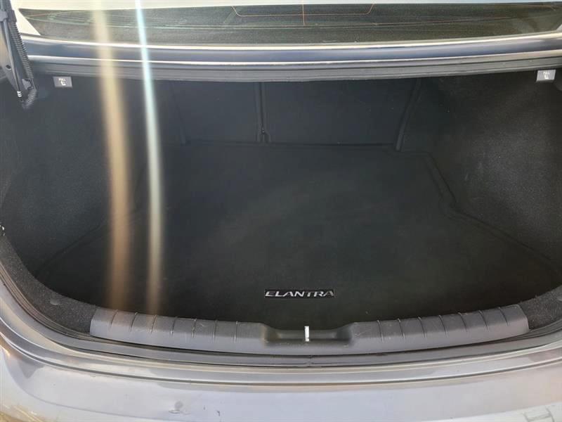 Hyundai Elantra Limited 2019