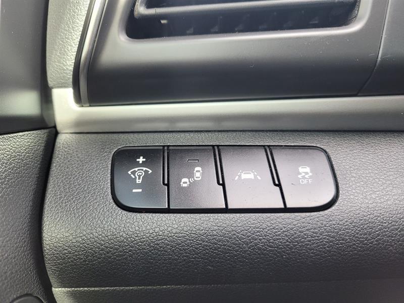 Hyundai Elantra Limited 2019