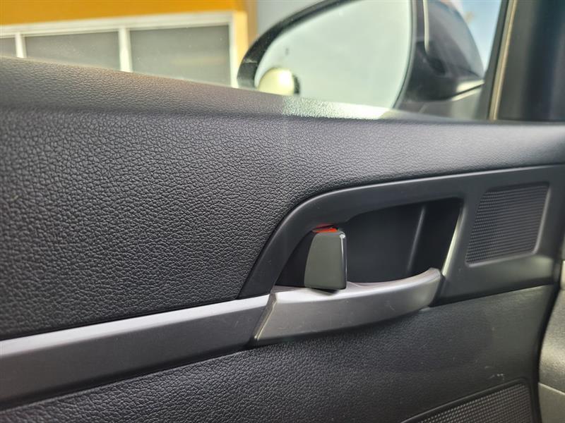 Hyundai Elantra Limited 2019