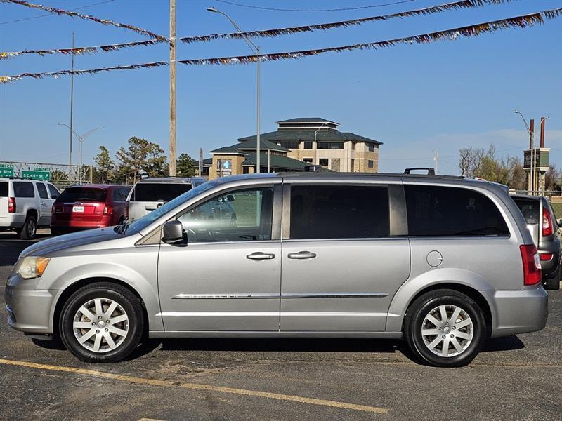 Chrysler Town & Country Limited 2016