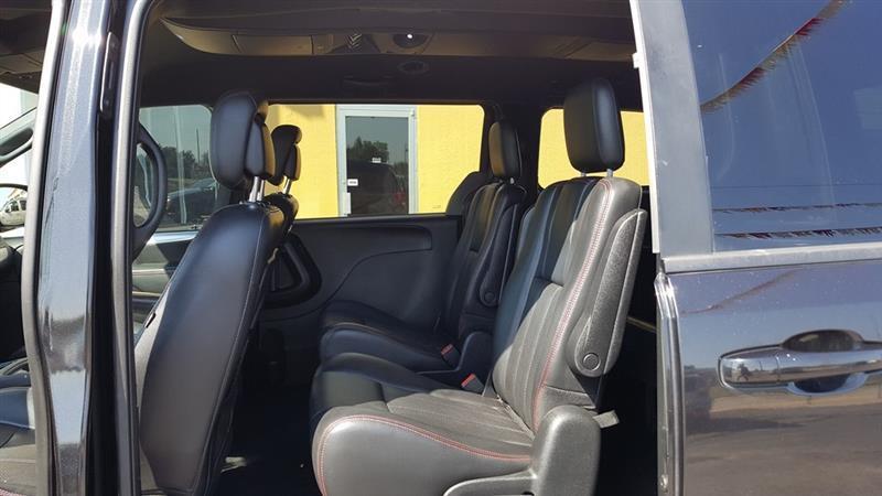 Dodge Grand Caravan R/T 2011