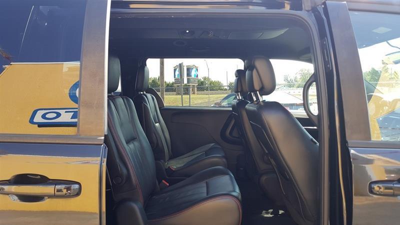 Dodge Grand Caravan R/T 2011