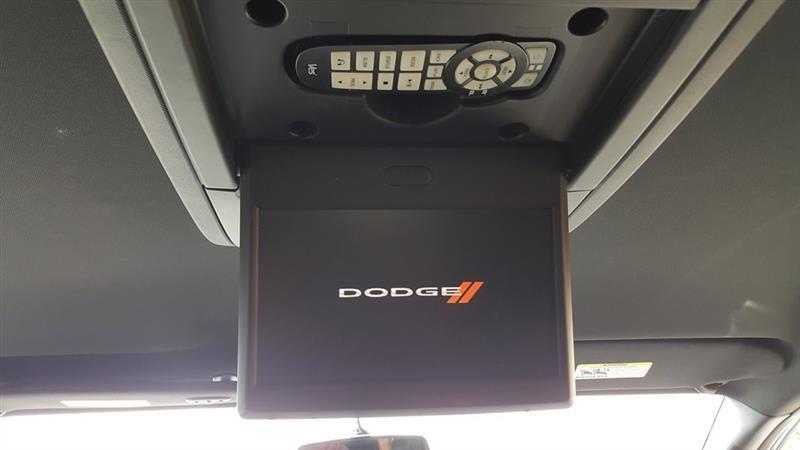 Dodge Grand Caravan R/T 2011