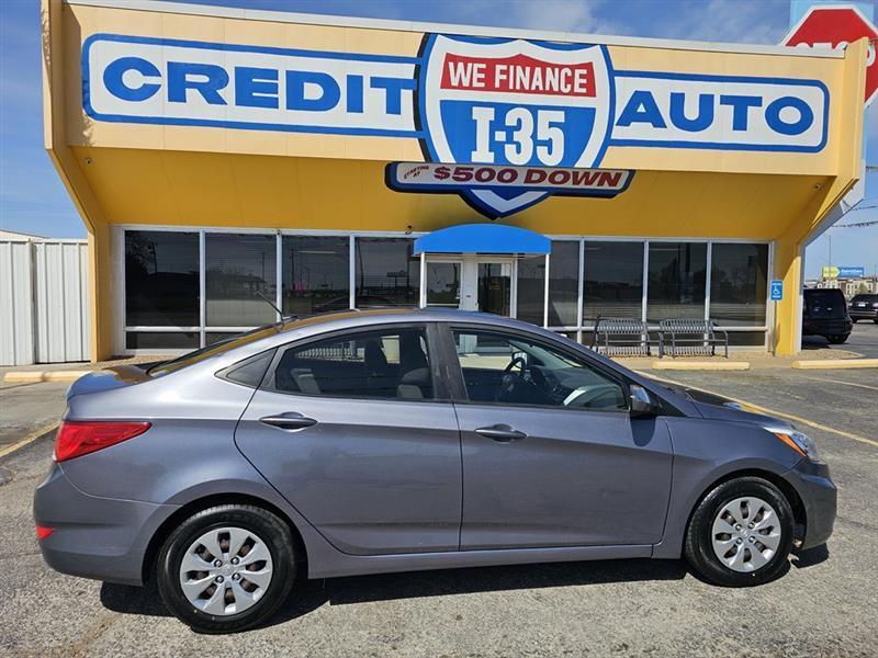 Hyundai Accent SE 4-Door 6A 2017
