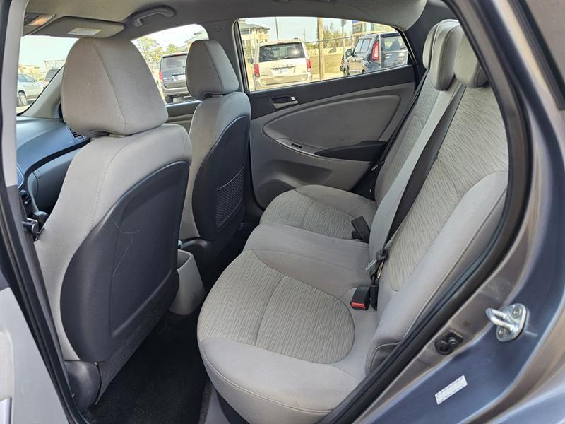 Hyundai Accent SE 4-Door 6A 2017